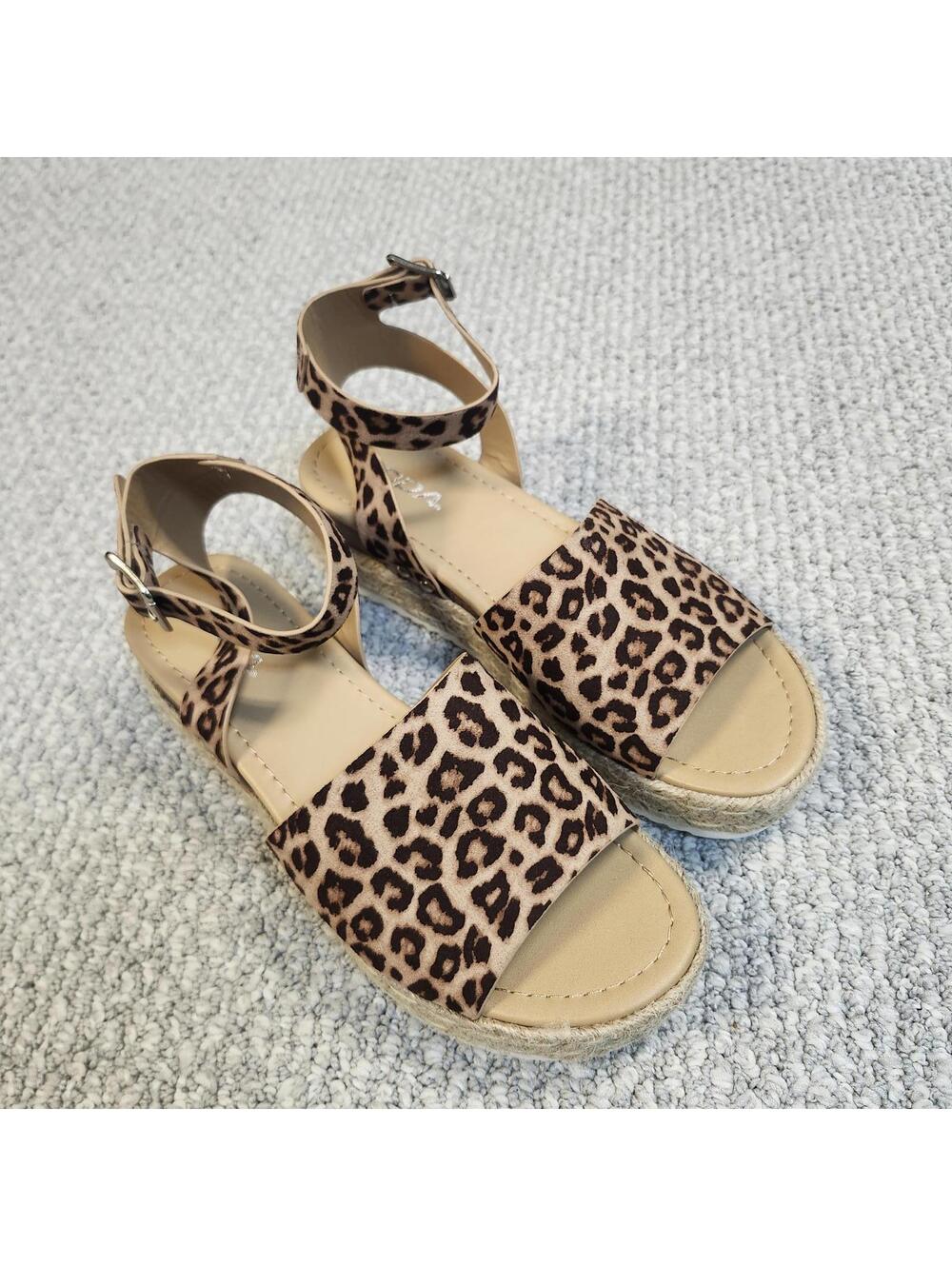 Soda Leopard Print Ankle Strap Flat Sandals Women's Size 8